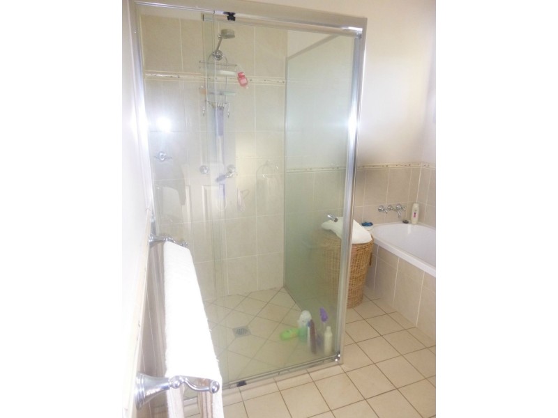 4 Breeze Street, Russell Island QLD 4184