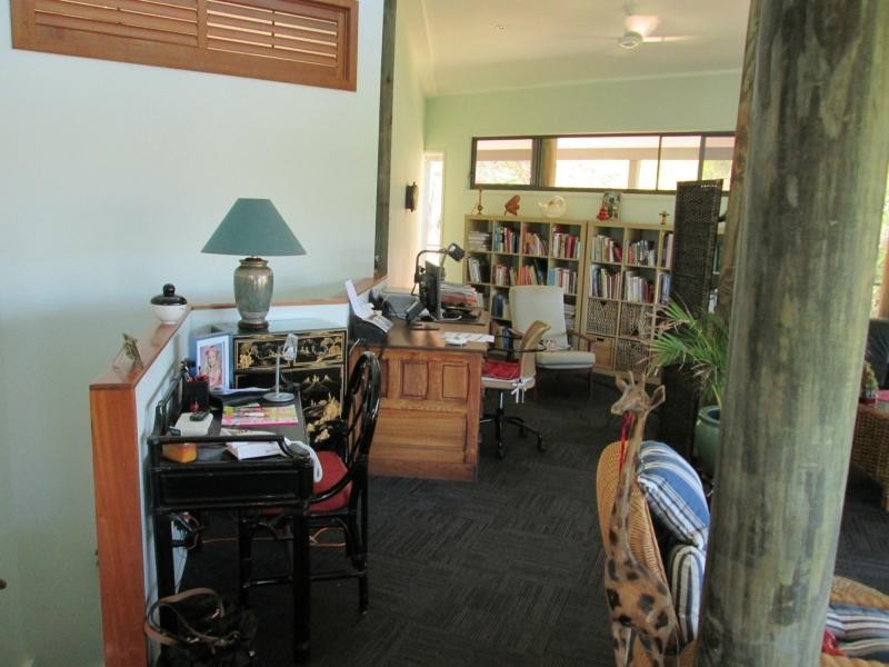 27 Aquamarine Avenue, Russell Island QLD 4184