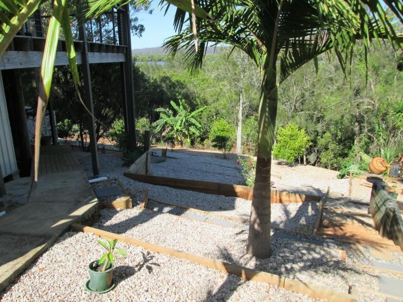 27 Aquamarine Avenue, Russell Island QLD 4184