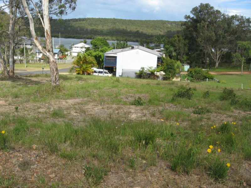 64 Barcelona Terrace, Russell Island QLD 4184