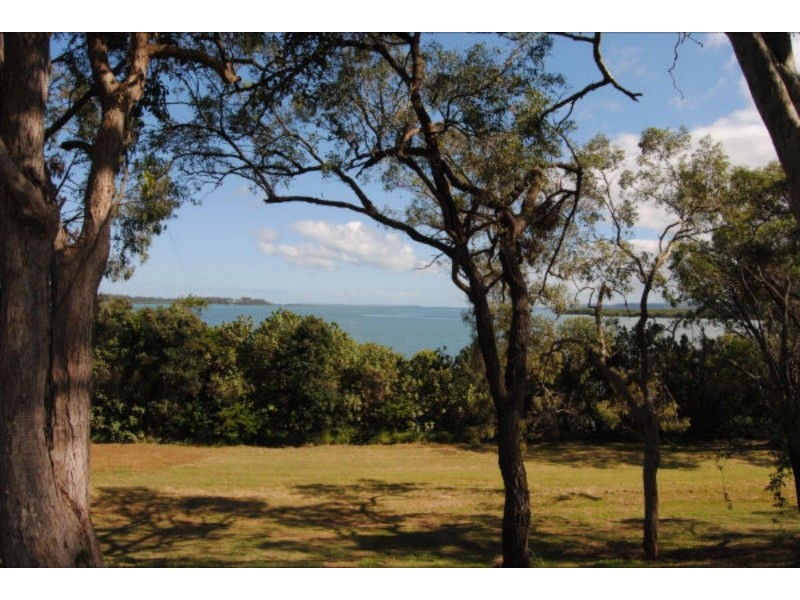 1 Canaipa Point Drive, Russell Island QLD 4184