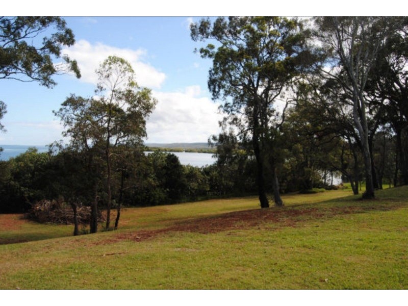 1 Canaipa Point Drive, Russell Island QLD 4184