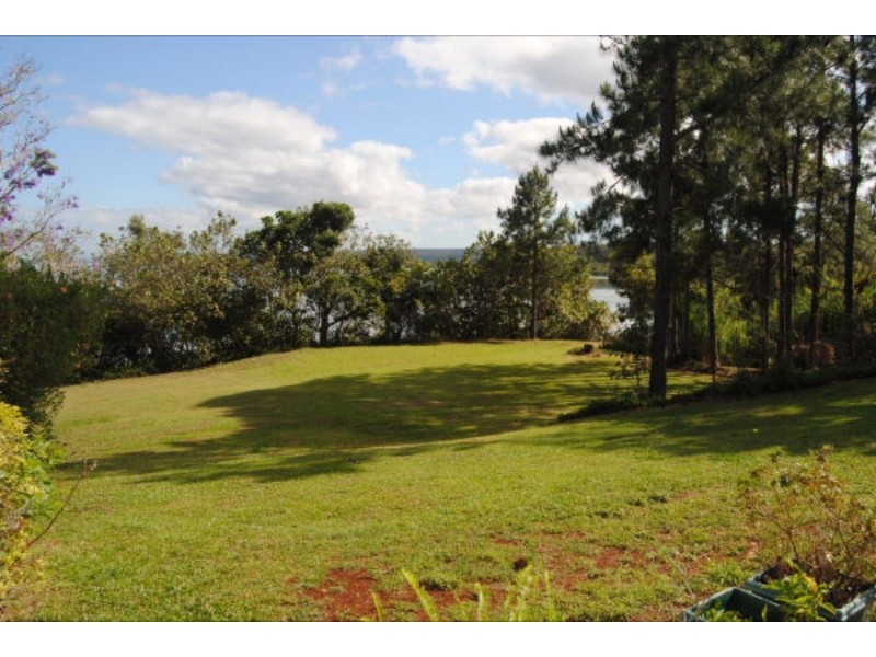 1 Canaipa Point Drive, Russell Island QLD 4184