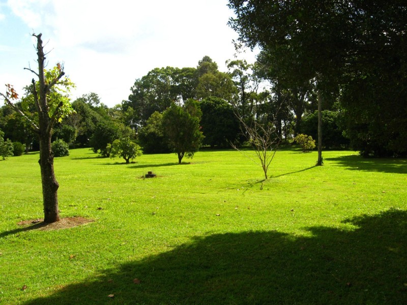 1 Canaipa Point Drive, Russell Island QLD 4184