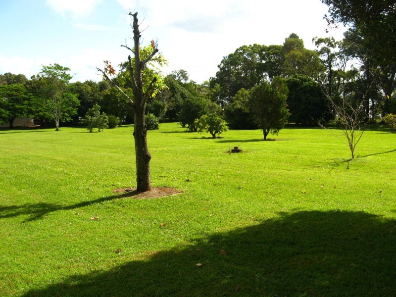 1 Canaipa Point Drive, Russell Island QLD 4184