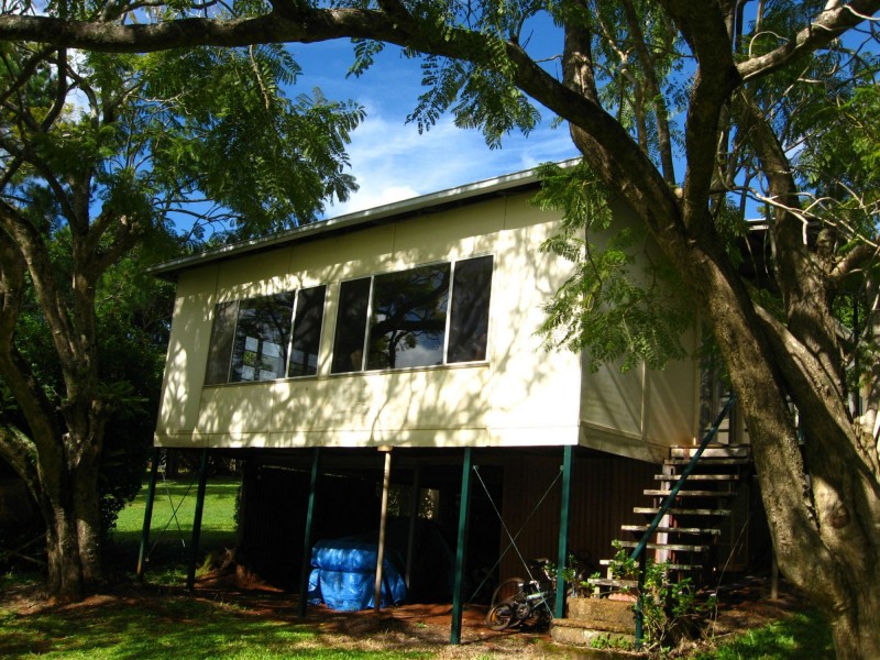 1 Canaipa Point Drive, Russell Island QLD 4184