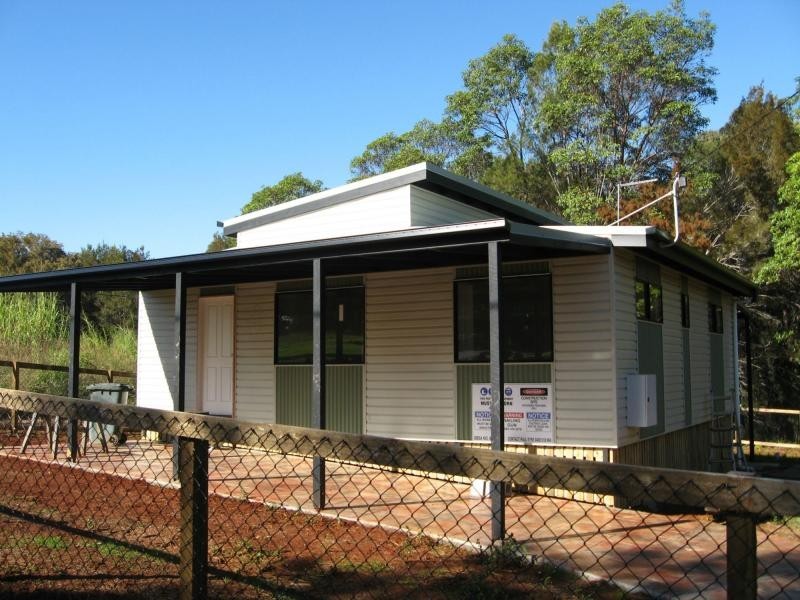 12 Roebuck Road, Russell Island QLD 4184