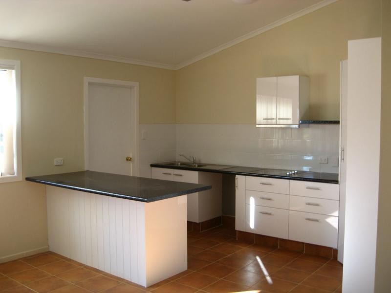 18 Laurel Street, Russell Island QLD 4184