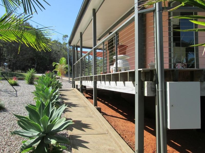 27 Aquamarine Avenue, Russell Island QLD 4184