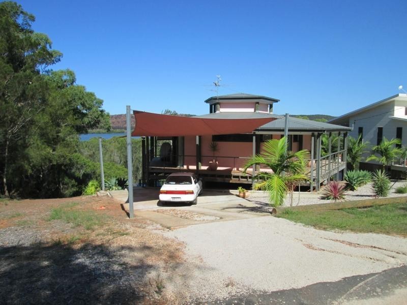 27 Aquamarine Avenue, Russell Island QLD 4184