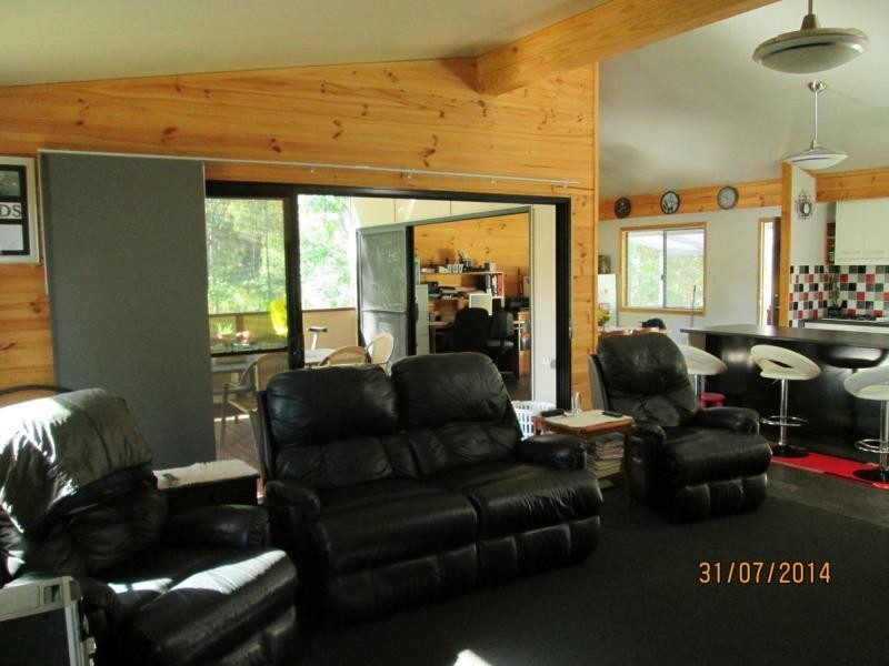 36 Taylor Street, Russell Island QLD 4184