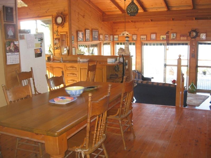 12 Schooner Street, Russell Island QLD 4184