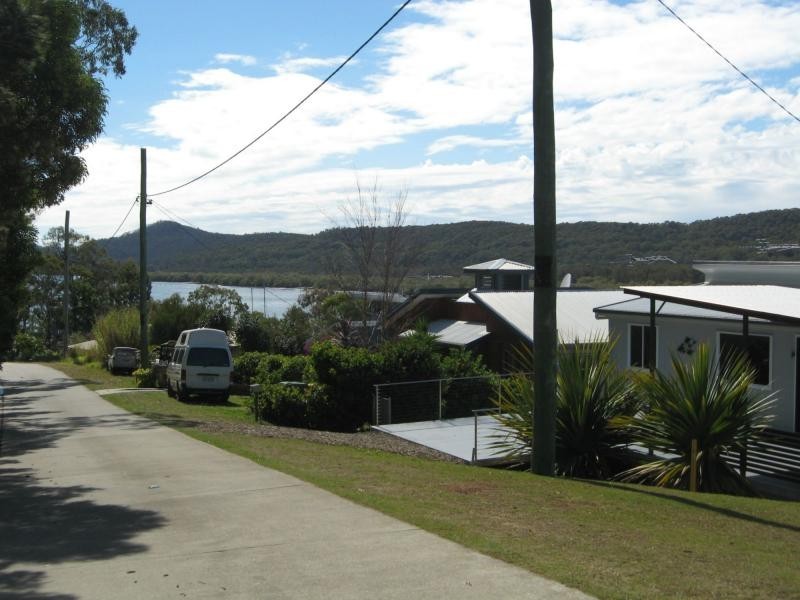 112 Wahine Drive, Russell Island QLD 4184