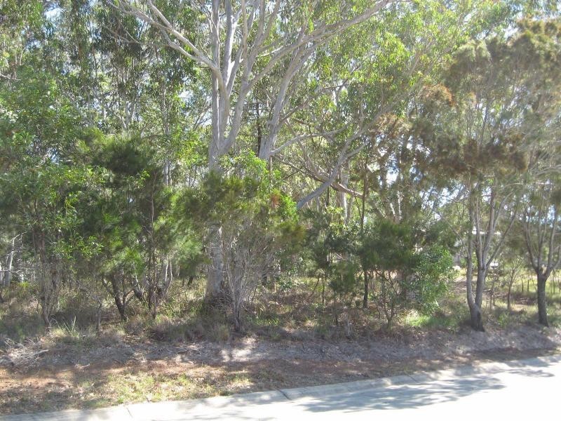 112 Wahine Drive, Russell Island QLD 4184