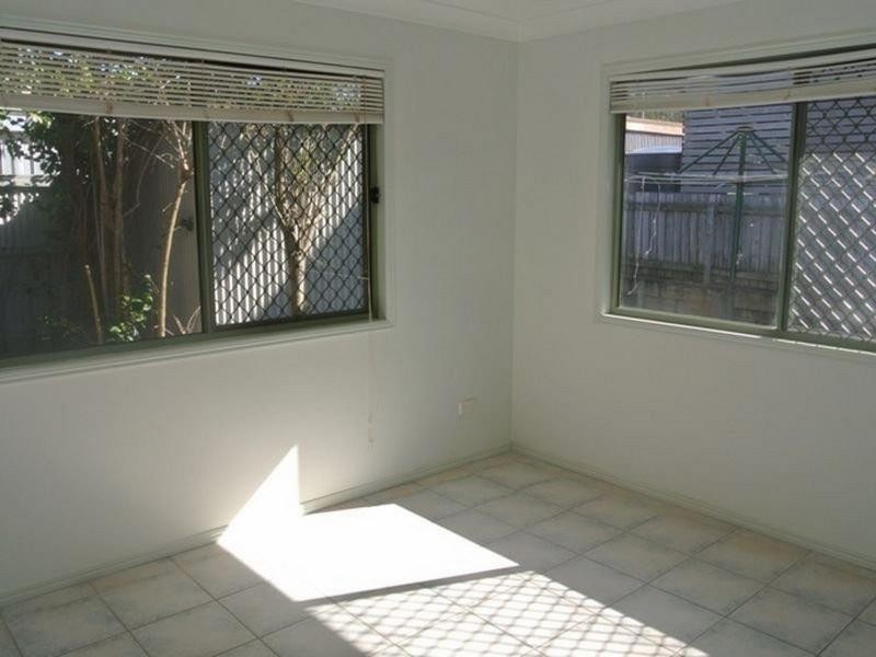 4 Emerson Street, Russell Island QLD 4184