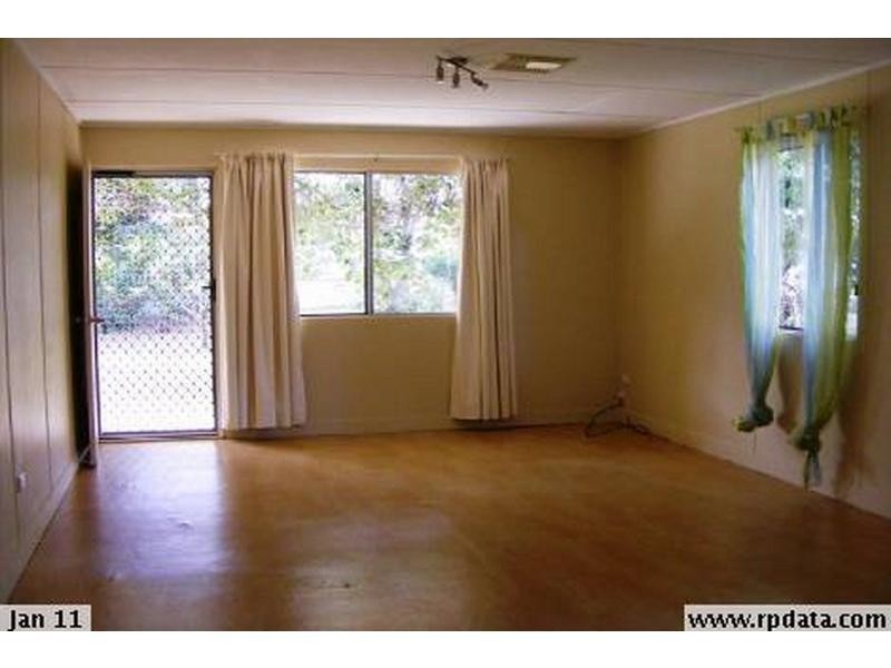 181 High Central Road, Macleay Island QLD 4184