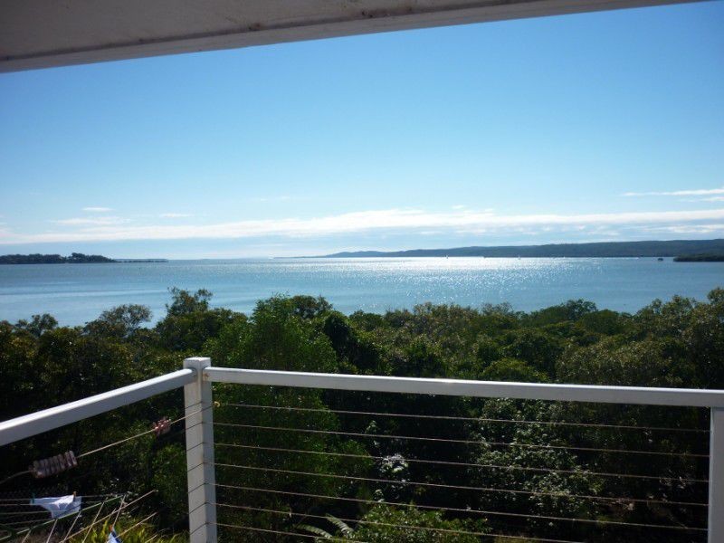 27 Bay Drive, Russell Island QLD 4184