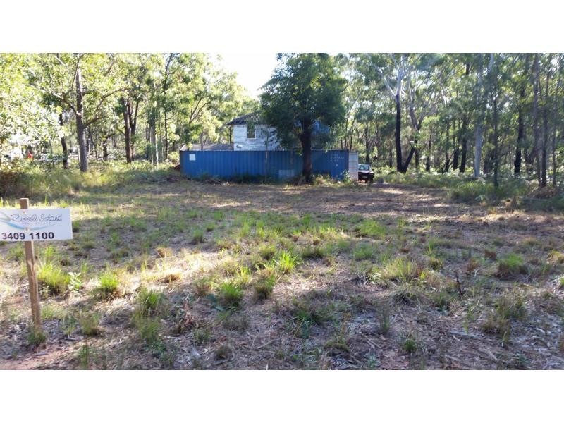 8 Martin Place, Russell Island QLD 4184