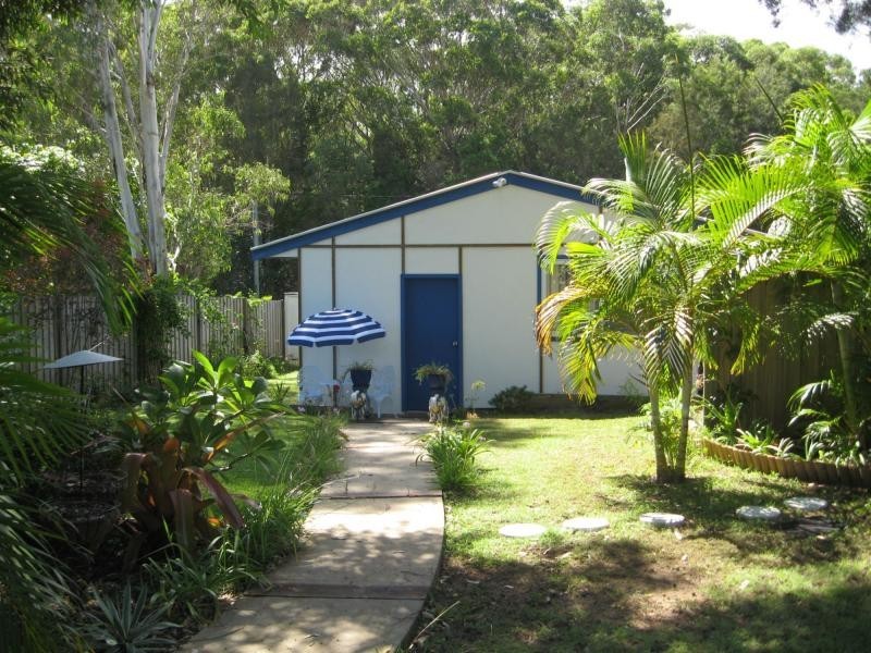 8 Beth Street, Russell Island QLD 4184