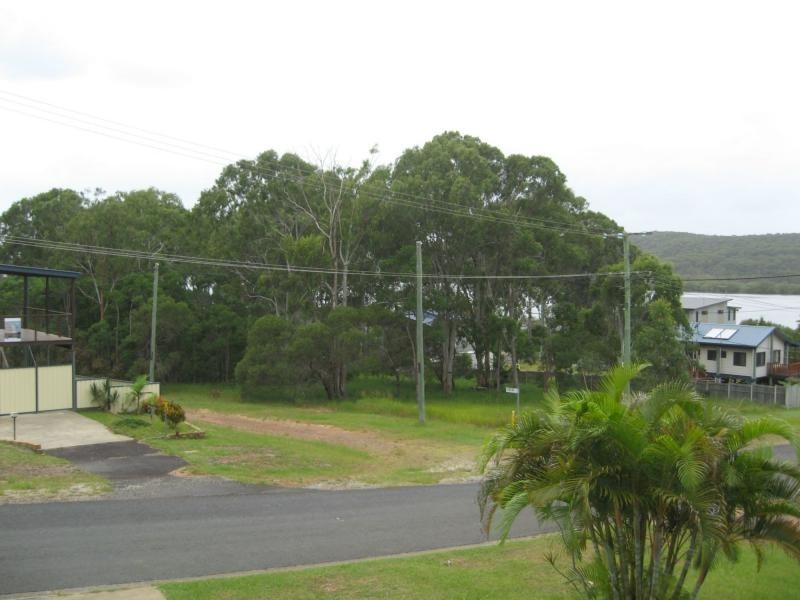 66 Barcelona Terrace, Russell Island QLD 4184