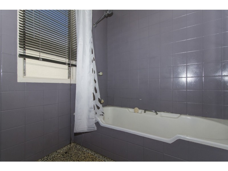 4 Leichhardt Terrace, Russell Island QLD 4184