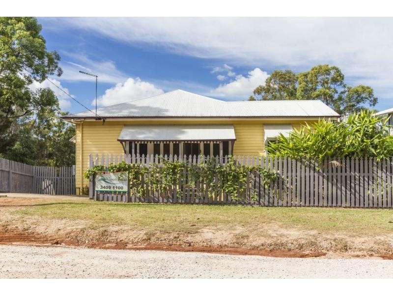 4 Leichhardt Terrace, Russell Island QLD 4184