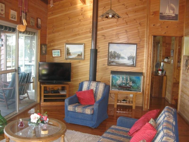 12 Schooner Street, Russell Island QLD 4184