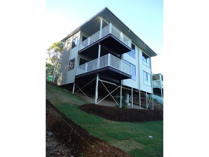 12 Leichhardt Terrace, Russell Island QLD 4184