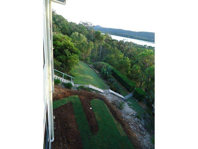 12 Leichhardt Terrace, Russell Island QLD 4184