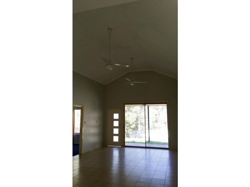 25 Fenton Road, Russell Island QLD 4184