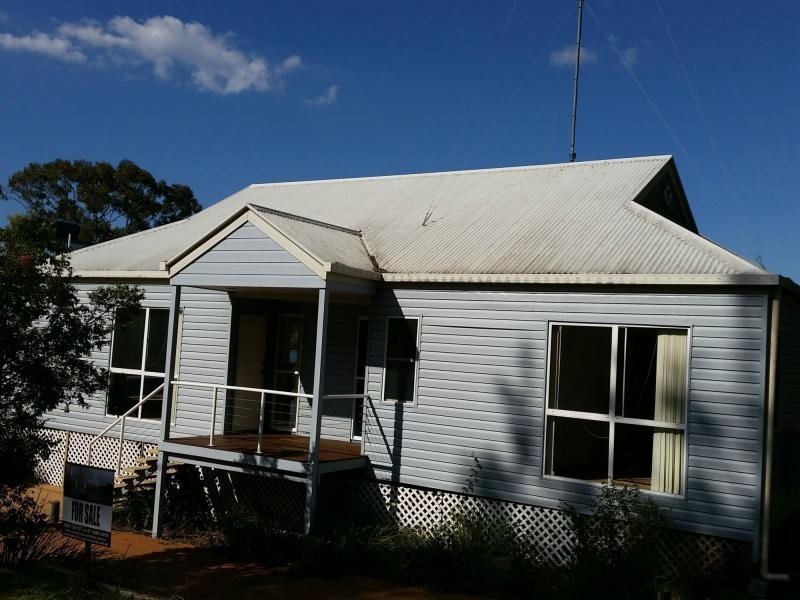 101 Wahine Drive, Russell Island QLD 4184