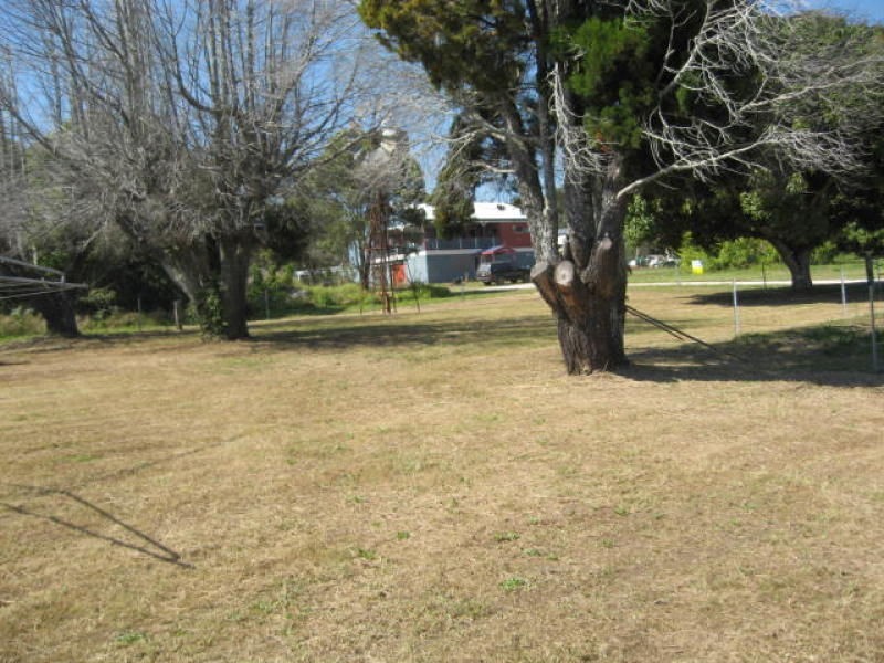 33 Mark Road, Russell Island QLD 4184