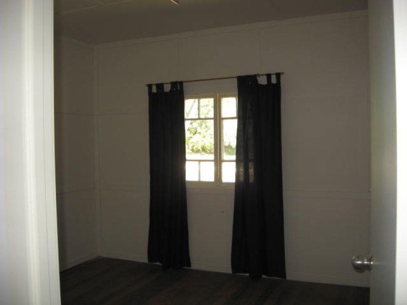 33 Mark Road, Russell Island QLD 4184