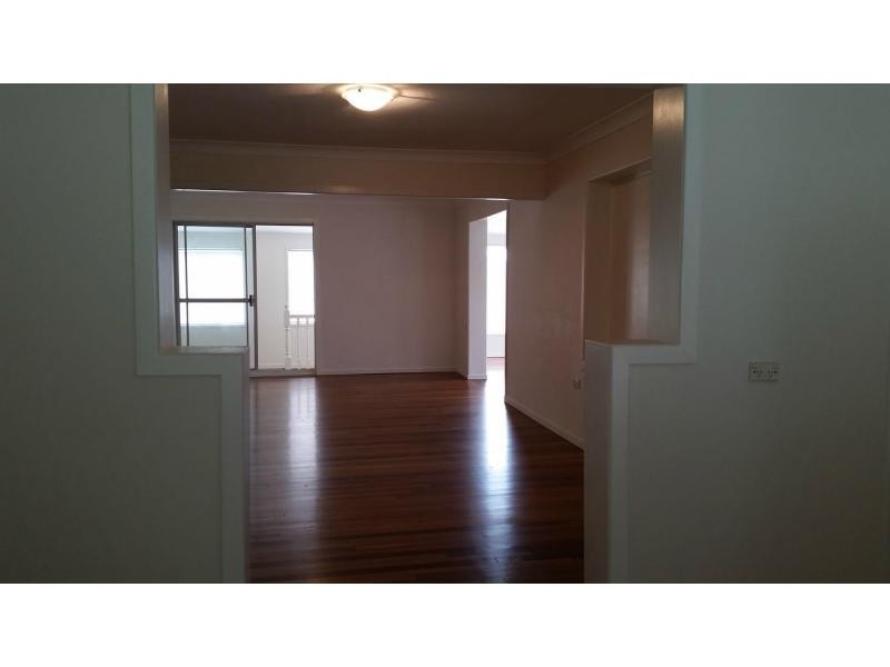 7 The Tor Walk, Russell Island QLD 4184