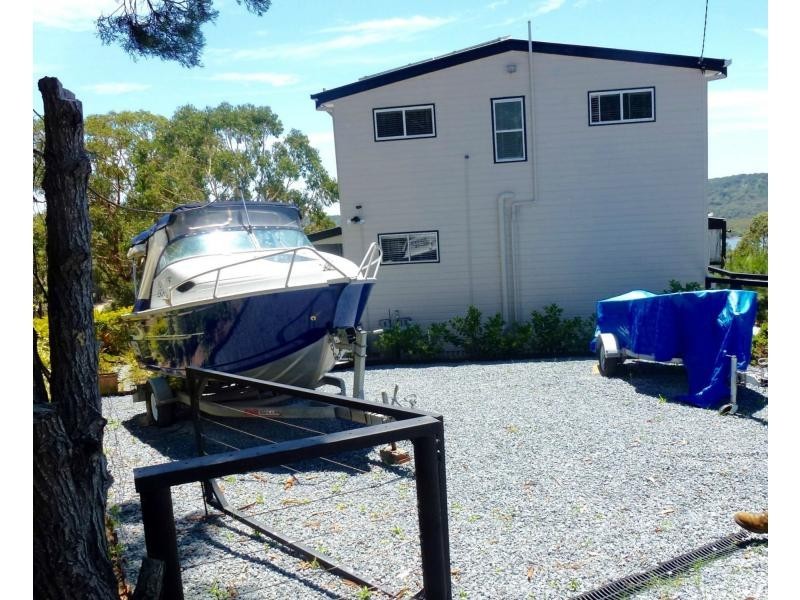 42 Leichhardt Terrace, Russell Island QLD 4184