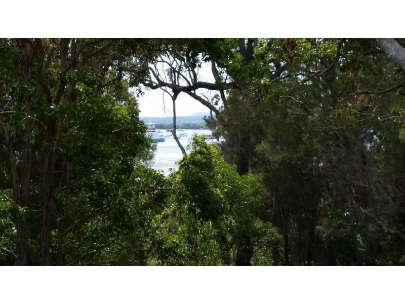 48 Tenanne Street, Russell Island QLD 4184