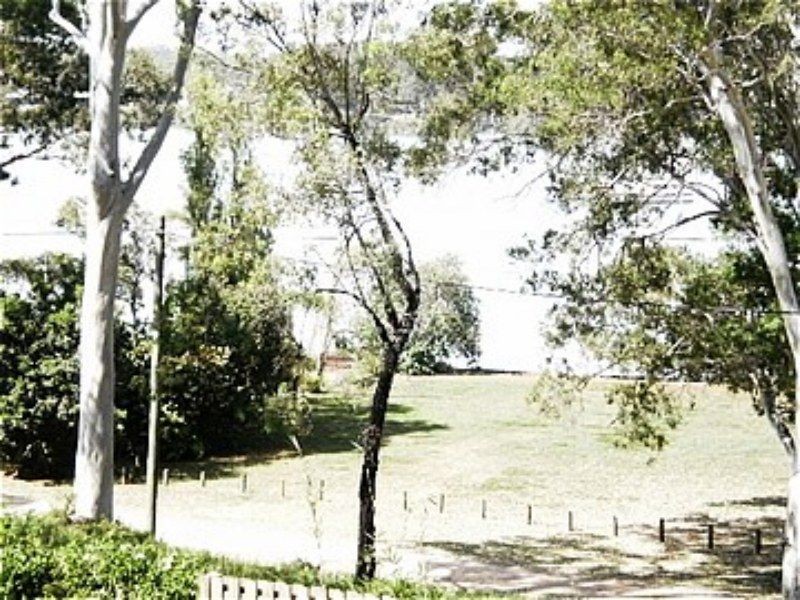 3 June Parade, Lamb Island QLD 4184