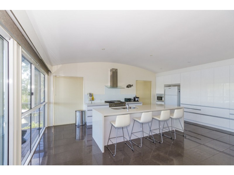 61 Wahine Drive, Russell Island QLD 4184