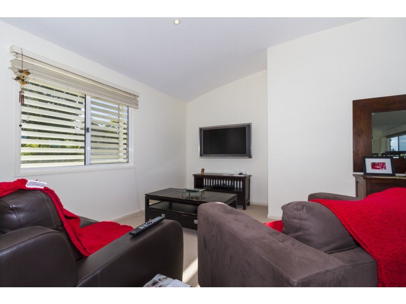 61 Wahine Drive, Russell Island QLD 4184