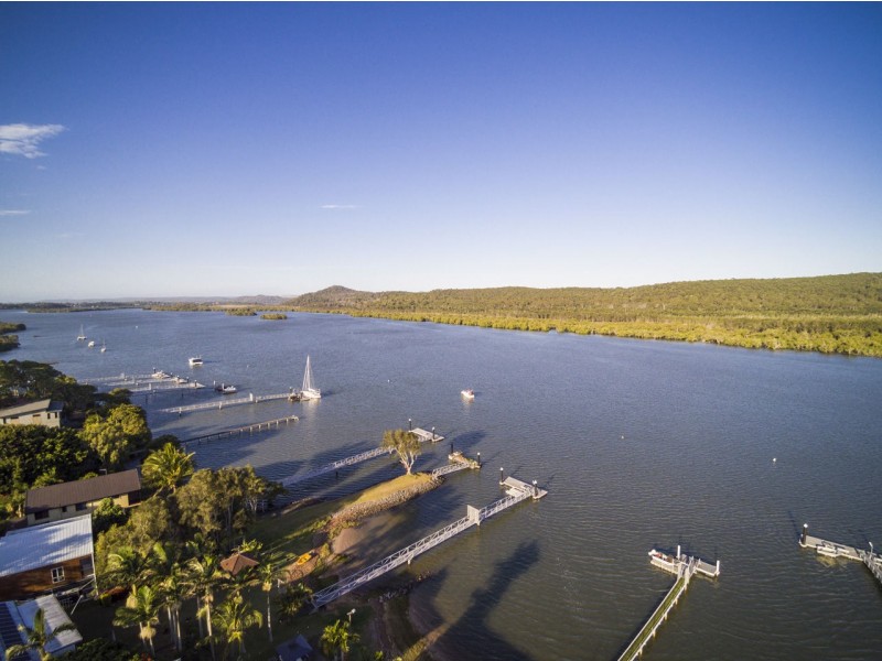 61 Wahine Drive, Russell Island QLD 4184