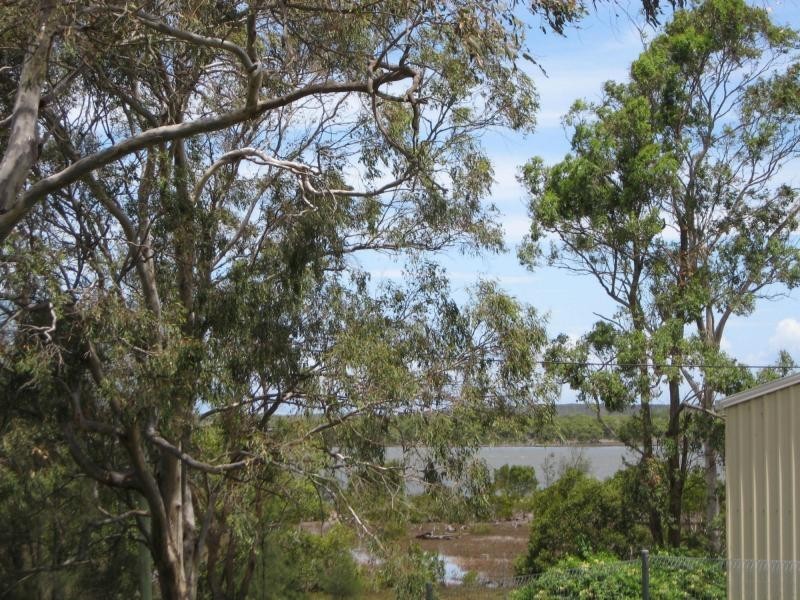 72 Wahine Drive, Russell Island QLD 4184