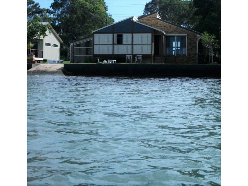 8 Browning Street, Russell Island QLD 4184