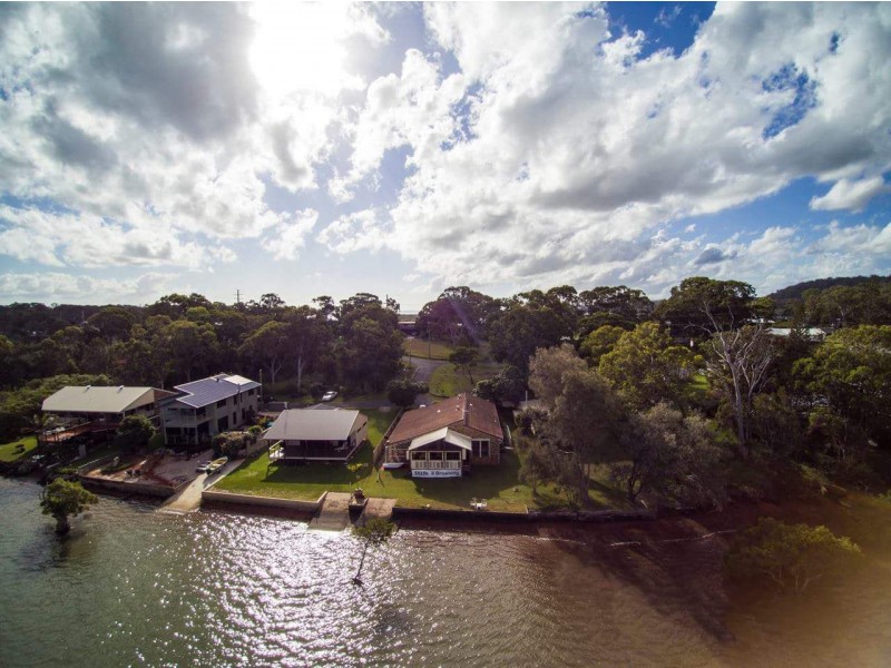 8 Browning Street, Russell Island QLD 4184