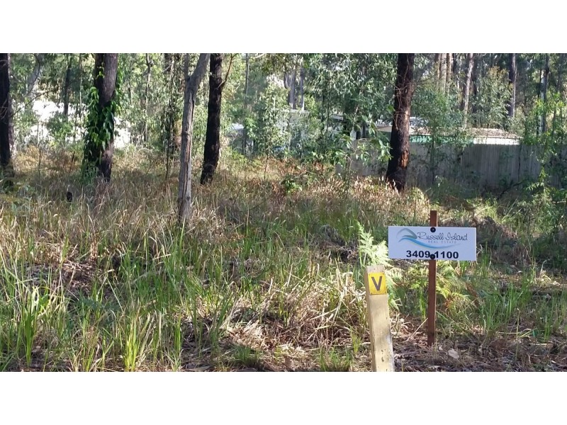 2 Ilumba Street, Russell Island QLD 4184