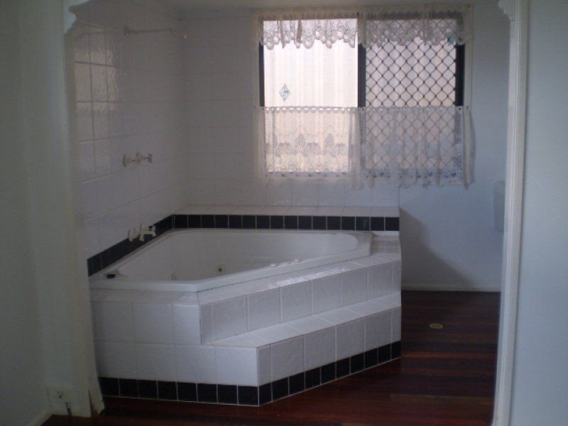 14 Inlet Avenue, Russell Island QLD 4184