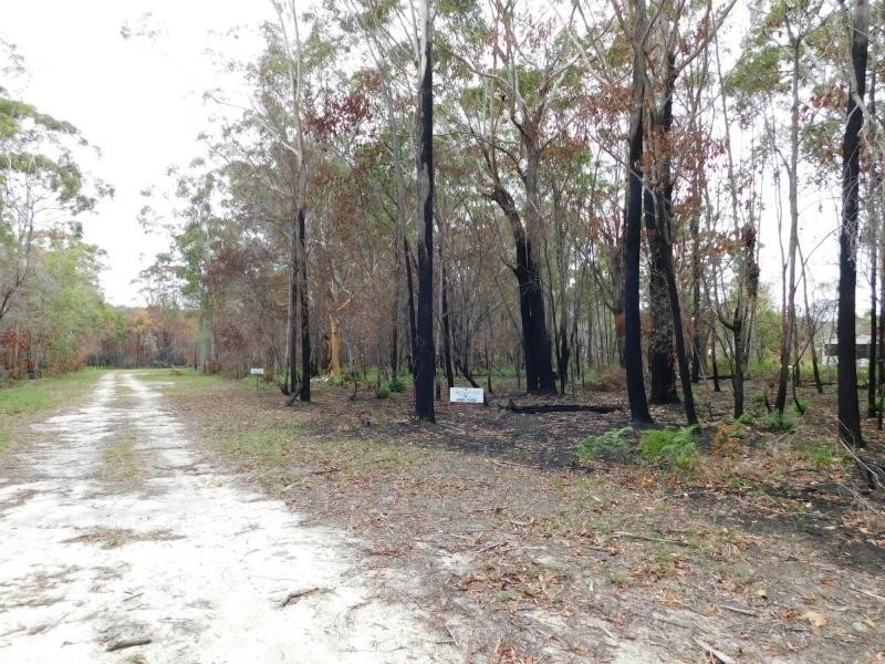 9-11 Tomewin Road, Russell Island QLD 4184