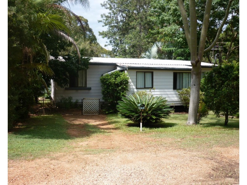 40 Harvey St, Russell Island QLD 4184