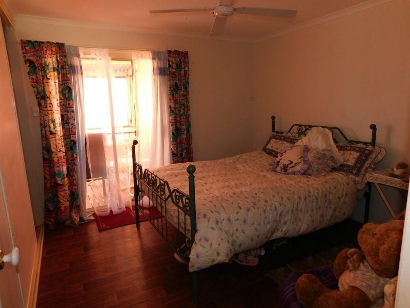 18 Highland Street, Russell Island QLD 4184