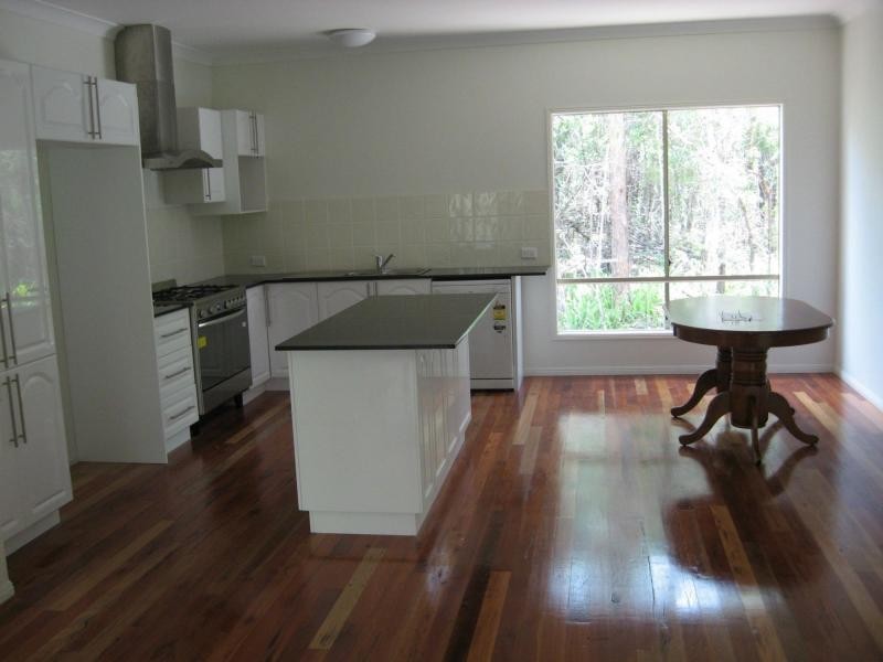 11 Saturn Street, Russell Island QLD 4184