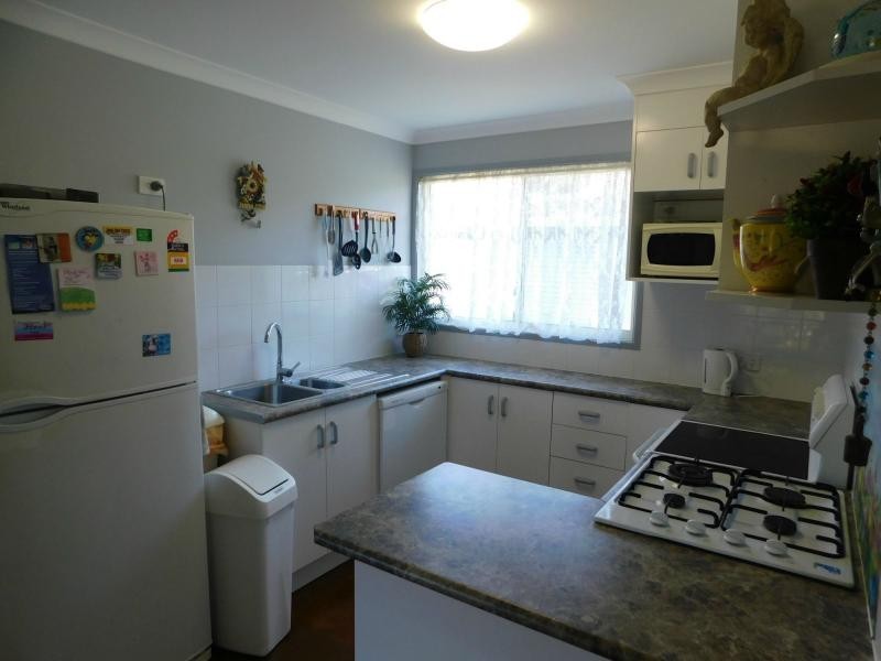 16 Sapphire Street, Russell Island QLD 4184